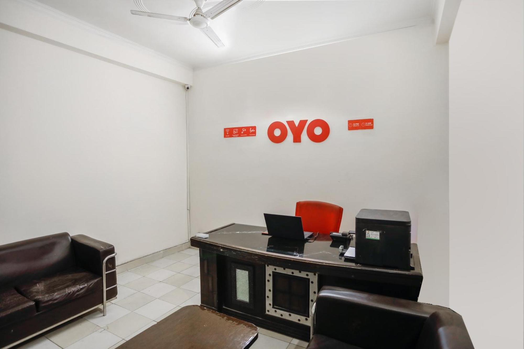 Hotel O Av Residency Near Botanic Garden Of Indian Republic Noida Buitenkant foto