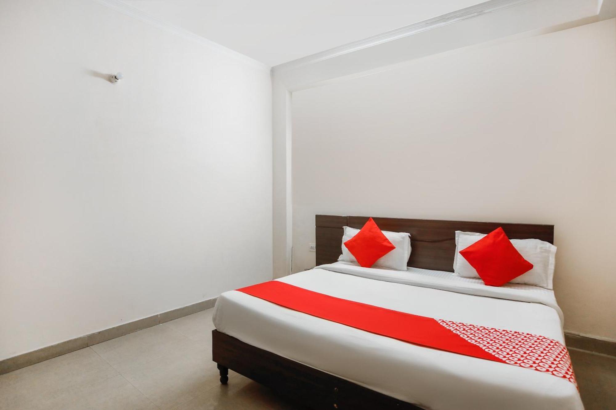 Hotel O Av Residency Near Botanic Garden Of Indian Republic Noida Buitenkant foto