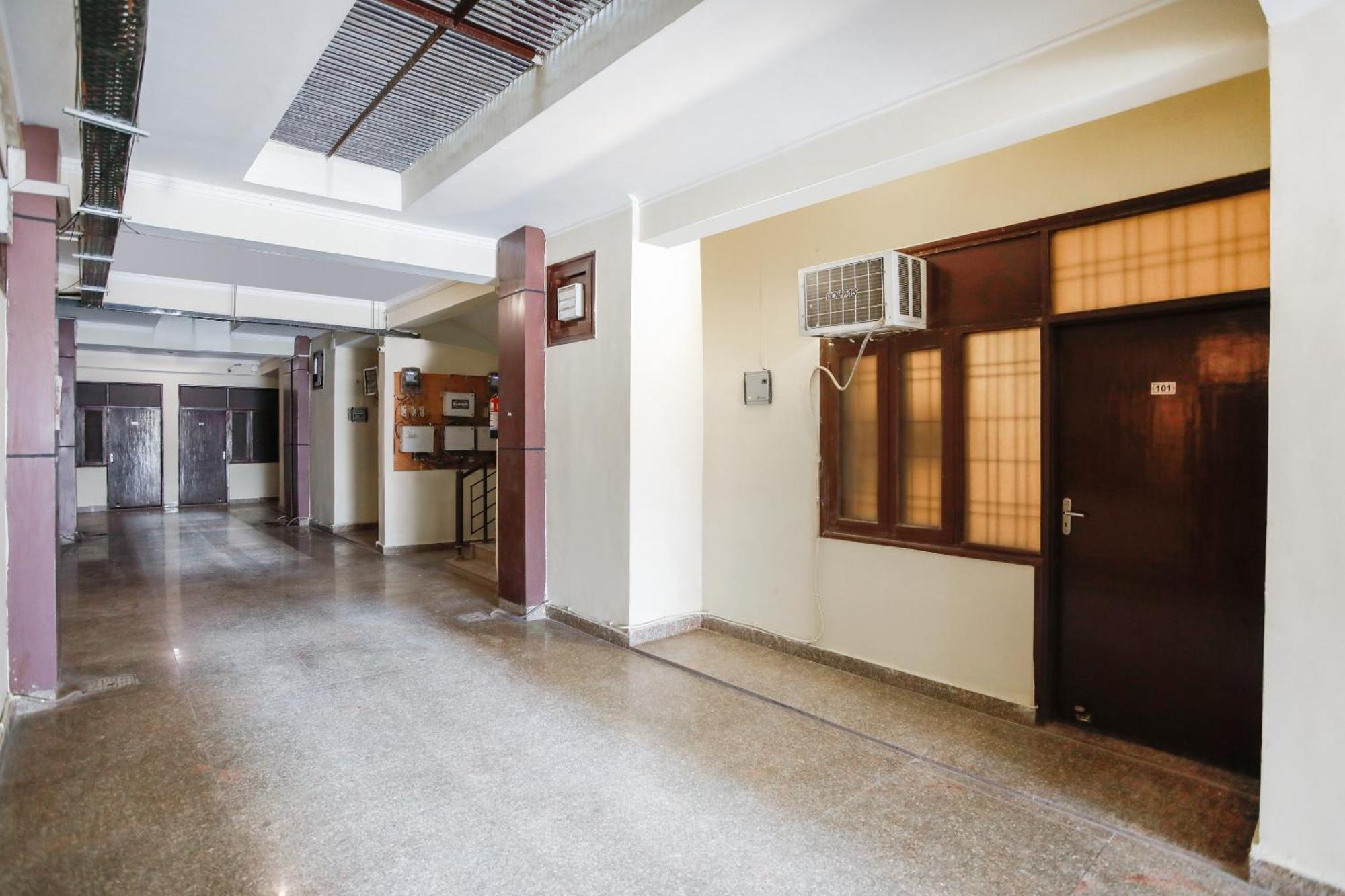 Hotel O Av Residency Near Botanic Garden Of Indian Republic Noida Buitenkant foto