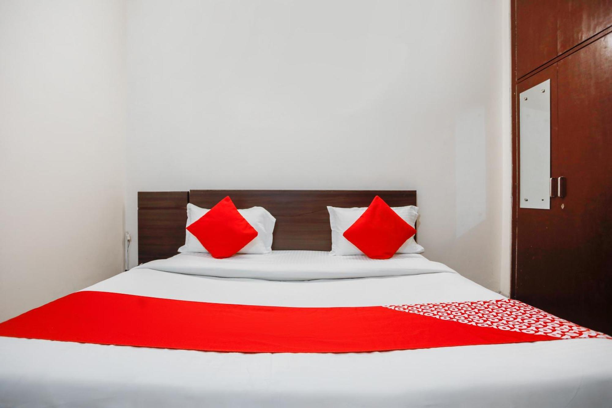 Hotel O Av Residency Near Botanic Garden Of Indian Republic Noida Buitenkant foto